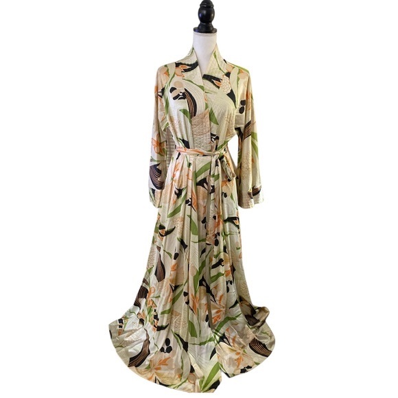 Vanity Fair Other - Vanity Fair Vintage 1970's robe Medium